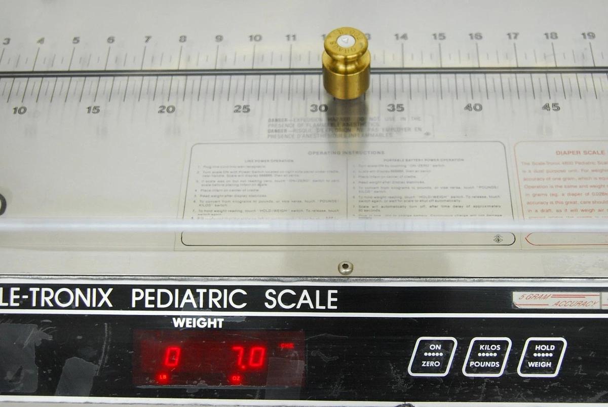 Used Scale-Tronix 4800 Pediatric Scale W/ Acrylic Cradle