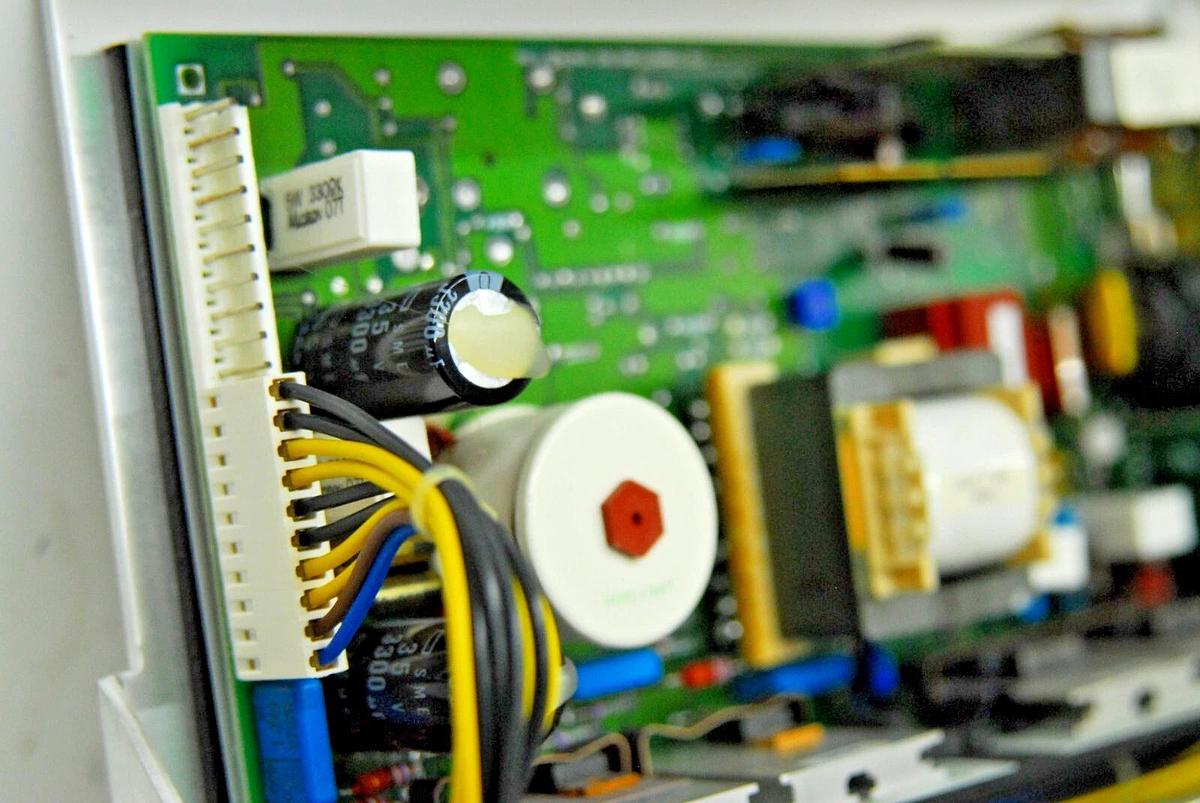 Used Philips 4022 332 8671 Sample Changer Board - PW2540 VRC Sample Changer