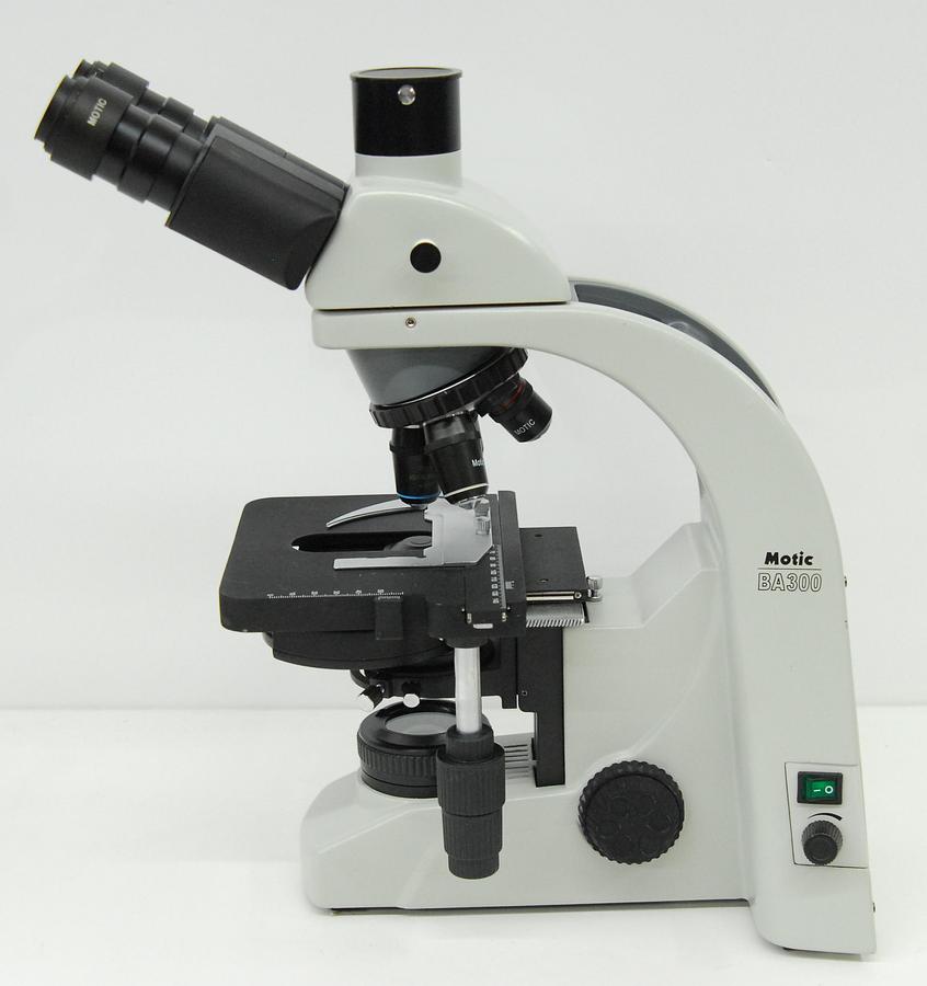 Used Motic BA300 Trinocular Phase Contrast Microscope W/ Plan 4/10/40/100 Objectives