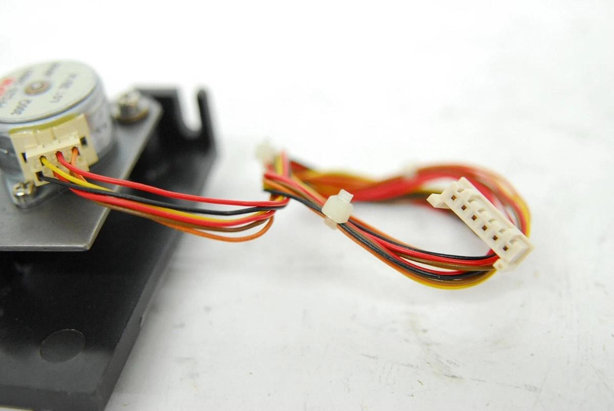 Used 206-67024-01 Slit and Filter Assembly - Shimadzu UV-1700