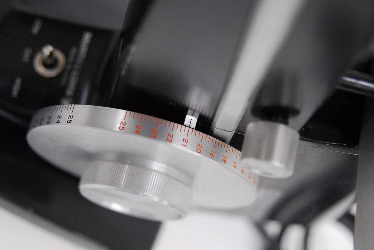 Used Bausch & Lomb 71-26-61 Lensometer (Lensmeter)