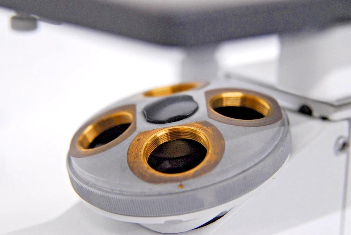 Used Lomo Inverted Microscope Body W/ Ph10 Ph20 Sliders, Filters