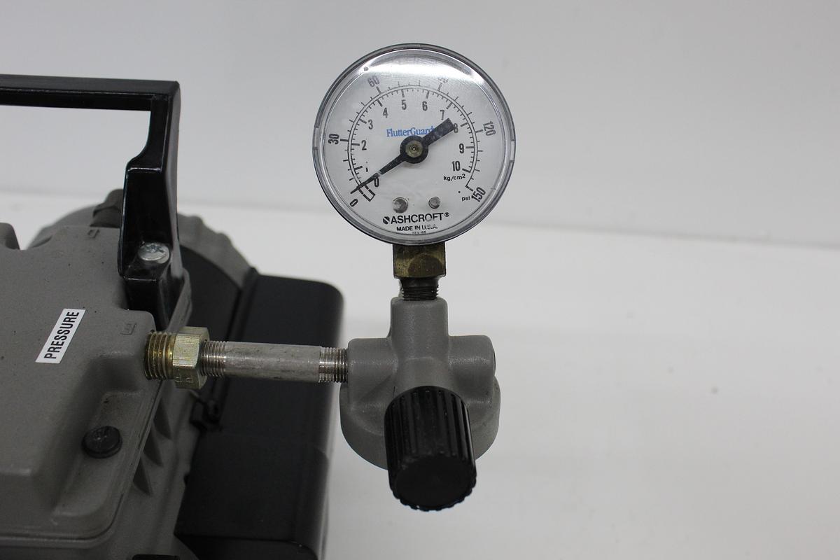 Used Welch Thomas 2545B-01 Vacuum Pump 115V 60Hz 3.6A