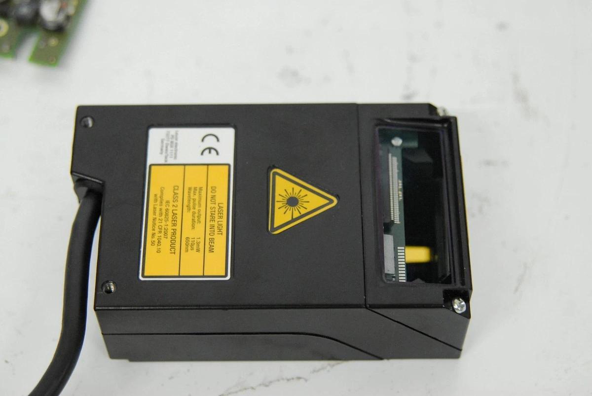 Used Leuze BCL 148.70 50113233 650nm Laser Barcode Scanner W/ Stratec 2096-0-3 Board