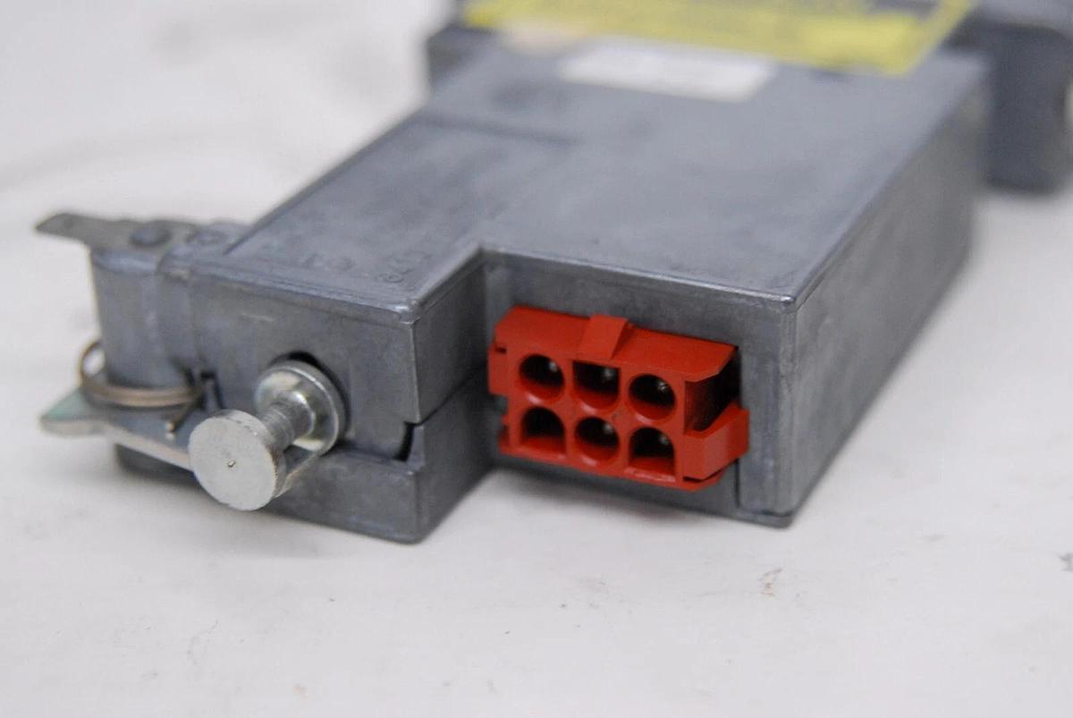 Used IEC 43181R Lid Latch (from IEC Centra MP4R Centrifuge)