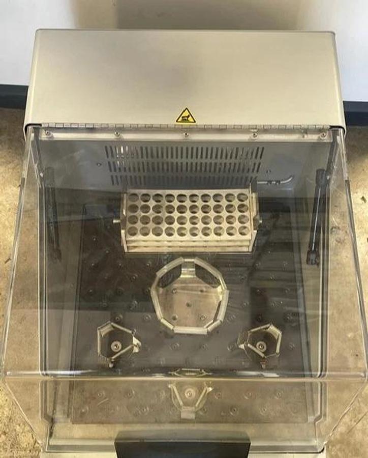 Used New Brunswick M1352-0000 Excella E24 Incubator Shaker