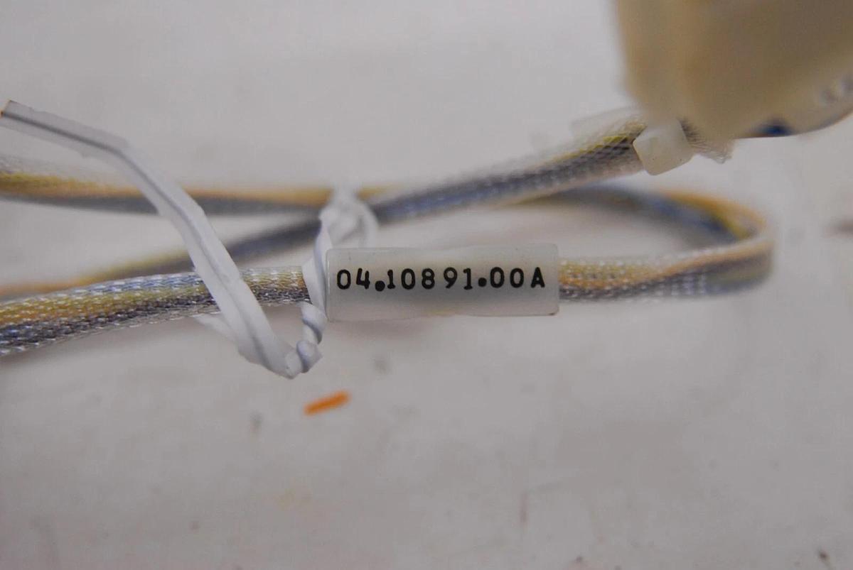 Used Becton Dickinson FACSCalibur - Lot of Cables -