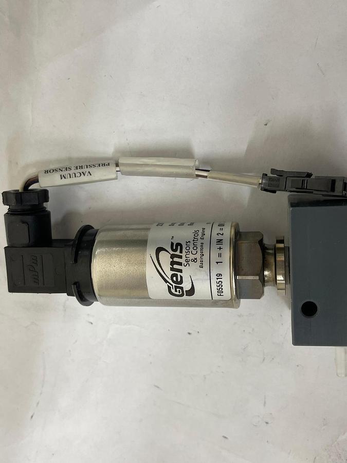 Used Gems 2200CG3F008A3UA Pressure Transducer 2200 Series