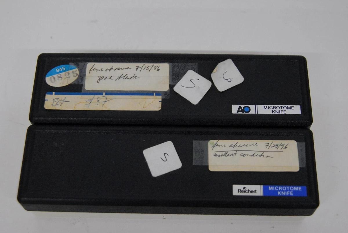 Used Reichert Jung Microtome Knife 7.25" 185mm W/2 Hard Cases