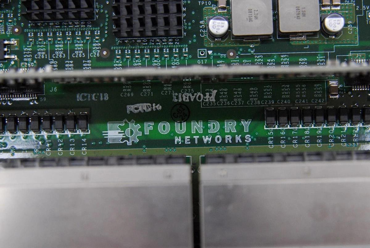 Used Foundry Networks SX424P 35529-701A FastIron SuperX 24-port Ethernet Module