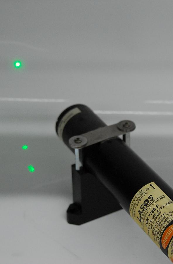 Used Lasos LGK 7786 P He-Ne 543nm Laser Tube Head (Green) w/ LGN 7460 A Power Supply