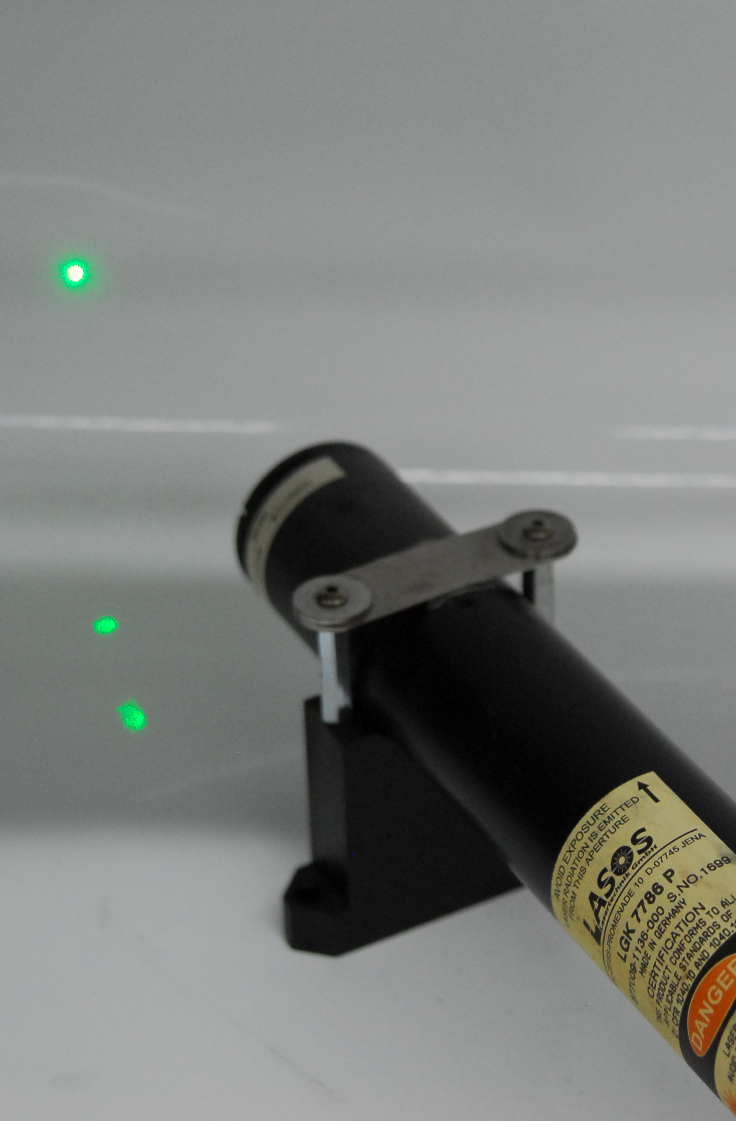 Used Lasos LGK 7786 P He-Ne 543nm Laser Tube Head (Green) w/ LGN 7460 A Power Supply