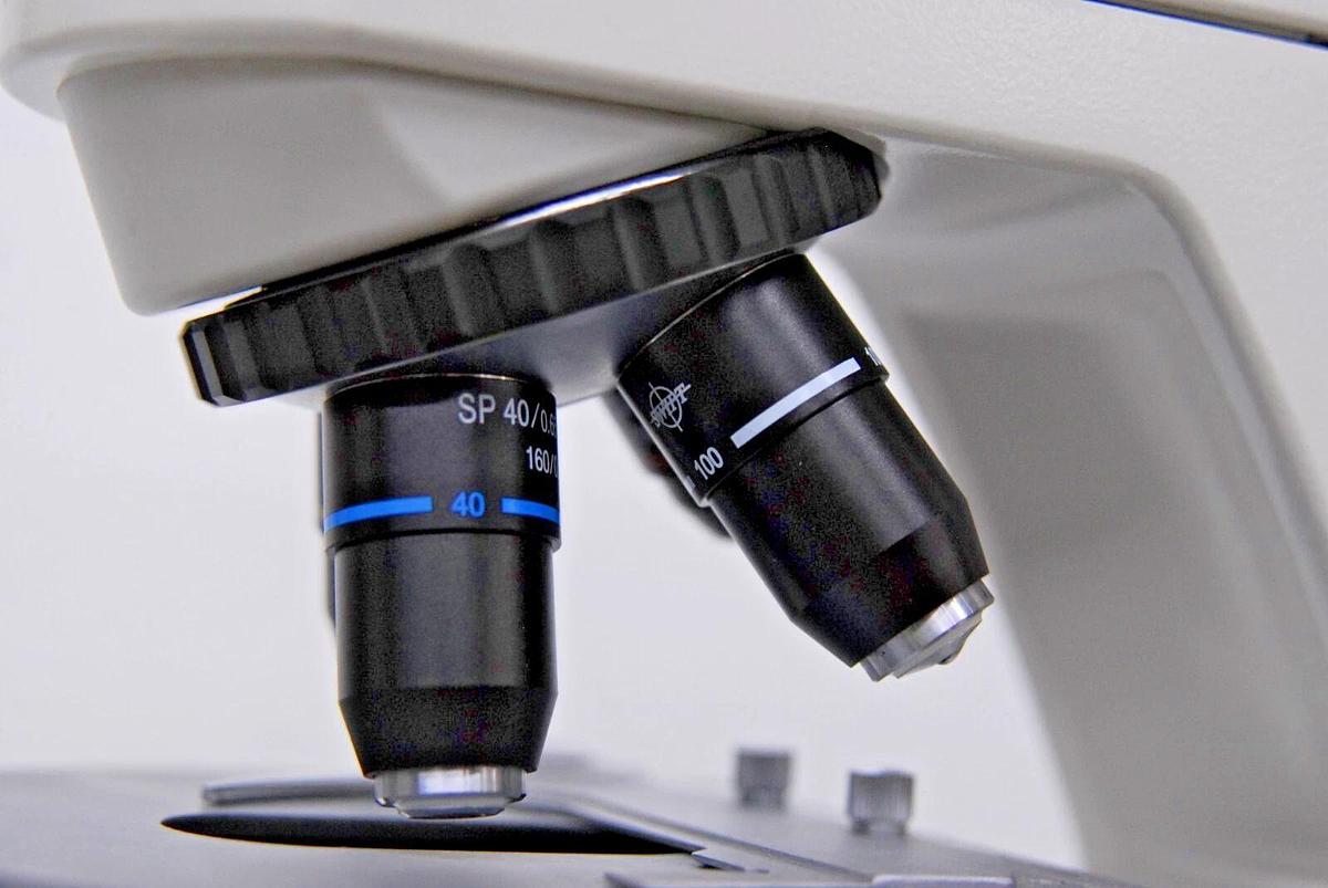 Used Swift M10 Microscope W/ Built in Camera/LCD, 4 Objectives - WORKS GREAT