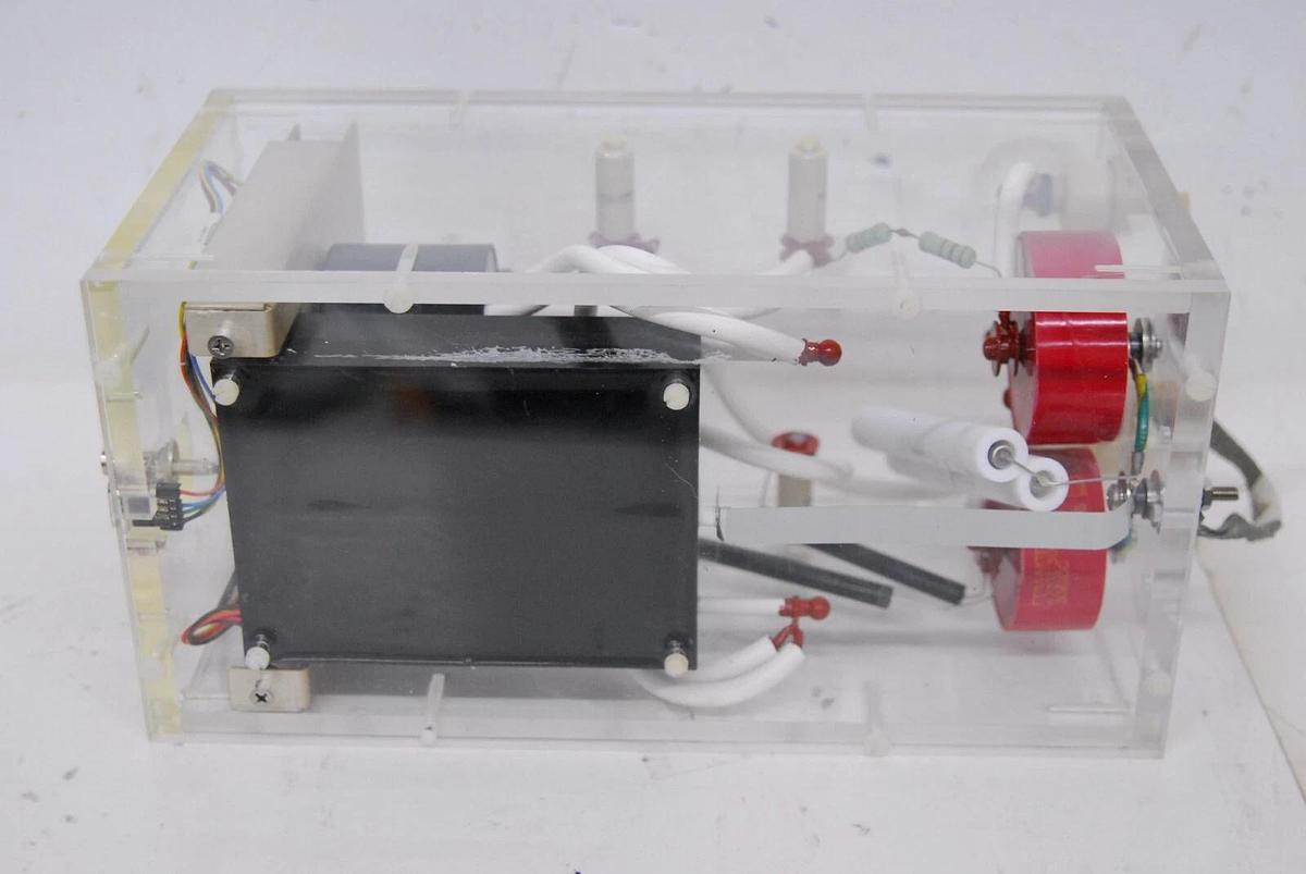 Used Applied Biosystems 4335073 Isolated DE Box 4326166 (4800 MALDI TOF/TOF)