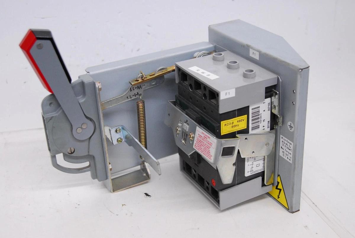 Used GE TED136015 Industrial Circuit Breaker W/ Allen Bradley 1494V-M40 Mechanism