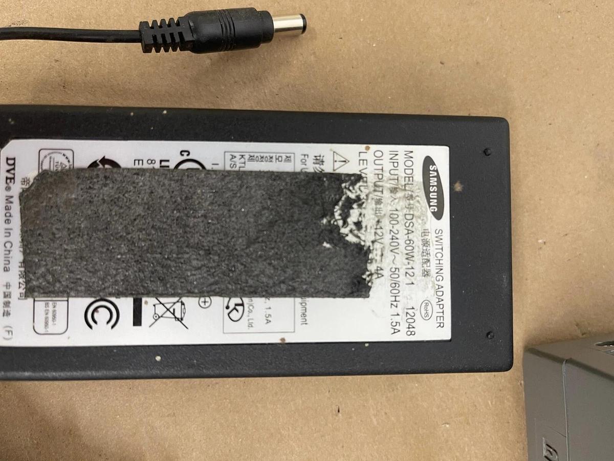 Used SAMSUNG UF-80ST Digital Presenter W/ Power Adapter and DC Power Output Cable