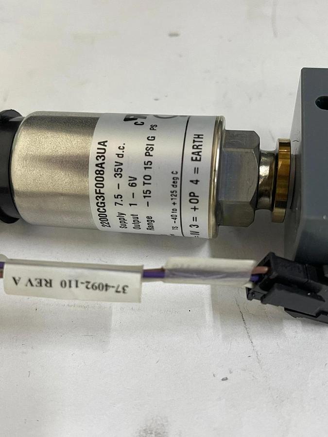 Used Gems 2200CG3F008A3UA Pressure Transducer 2200 Series