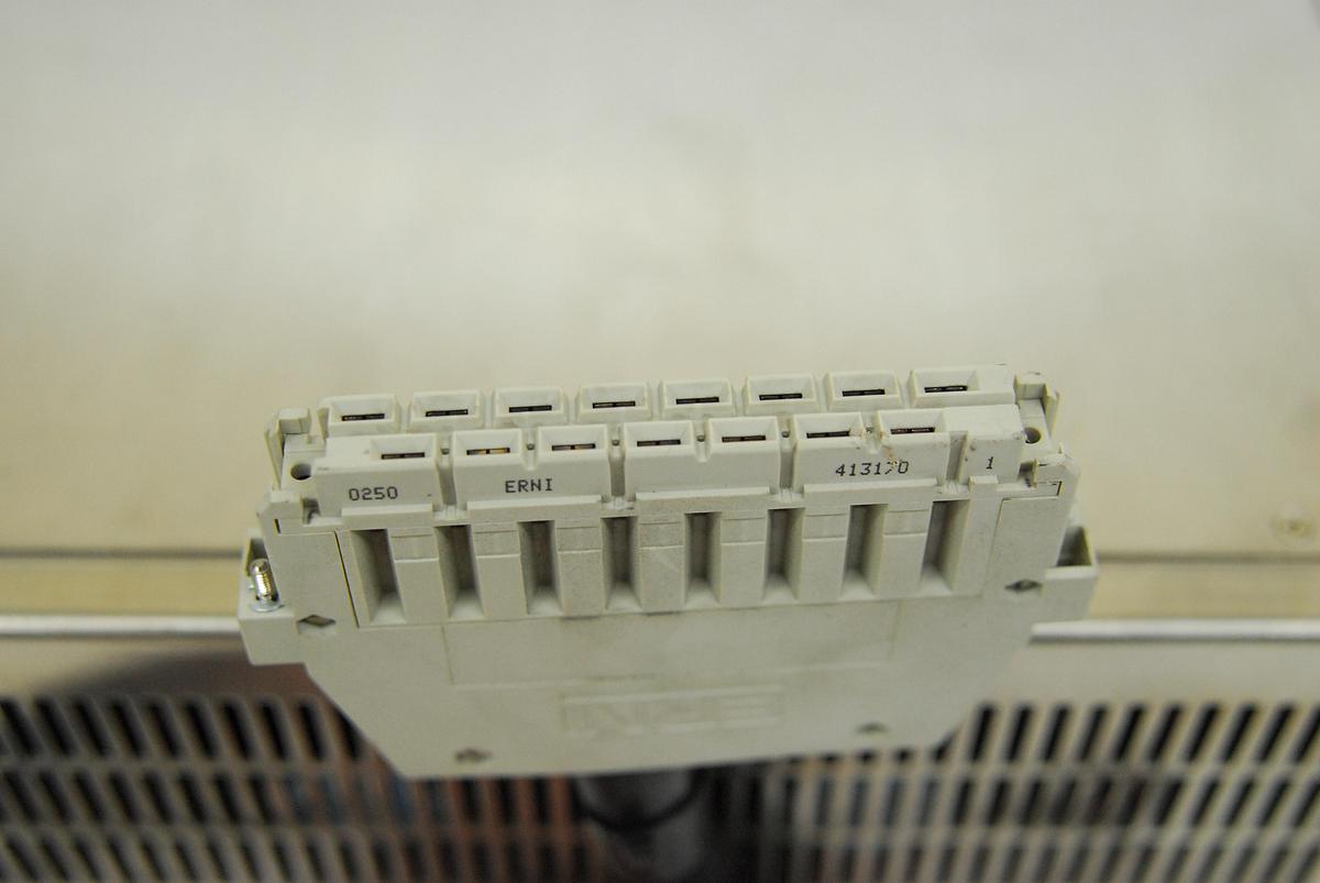 Used Bruker BLAX1000 6-365MHz High-Power Broadband Linear Pulse Amplifier - BioSpin