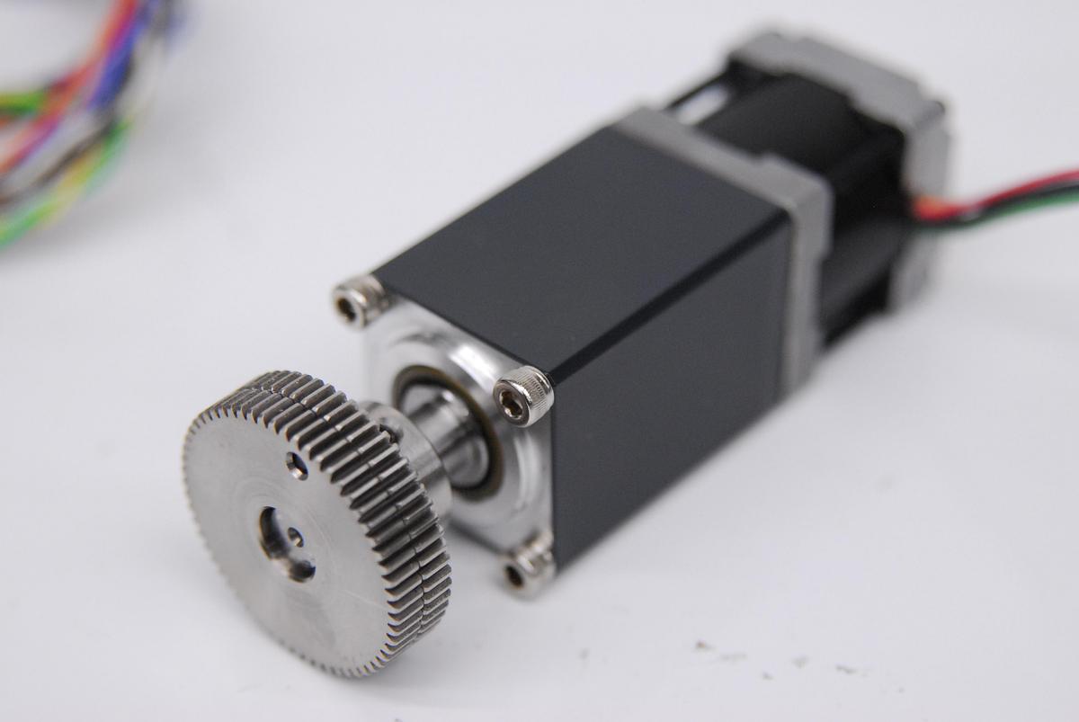 Used Oriental Motor Vexta SD5103P3 5-Phase Driver PK523A-H50 Stepper Motor