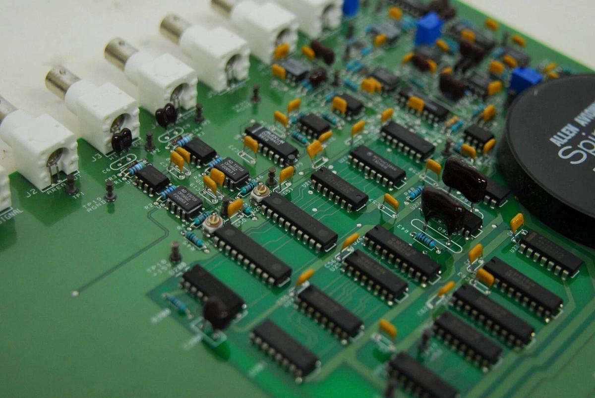 Used Becton Dickinson DDM 03-20121-06 BEELAG Controller (FACSCalibur)