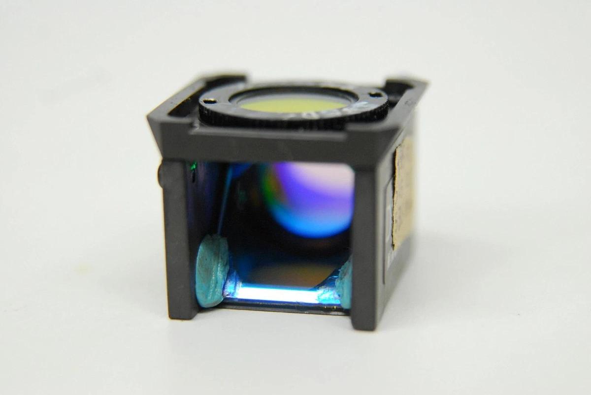 Used Nikon DM400 UV-1A Microscope Filter Cube - Labophot, Optiphot, Diaphot