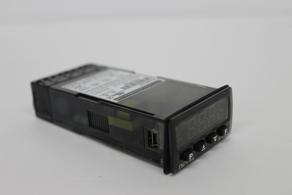 Used NOVUS N1020-PR Temperature Controller