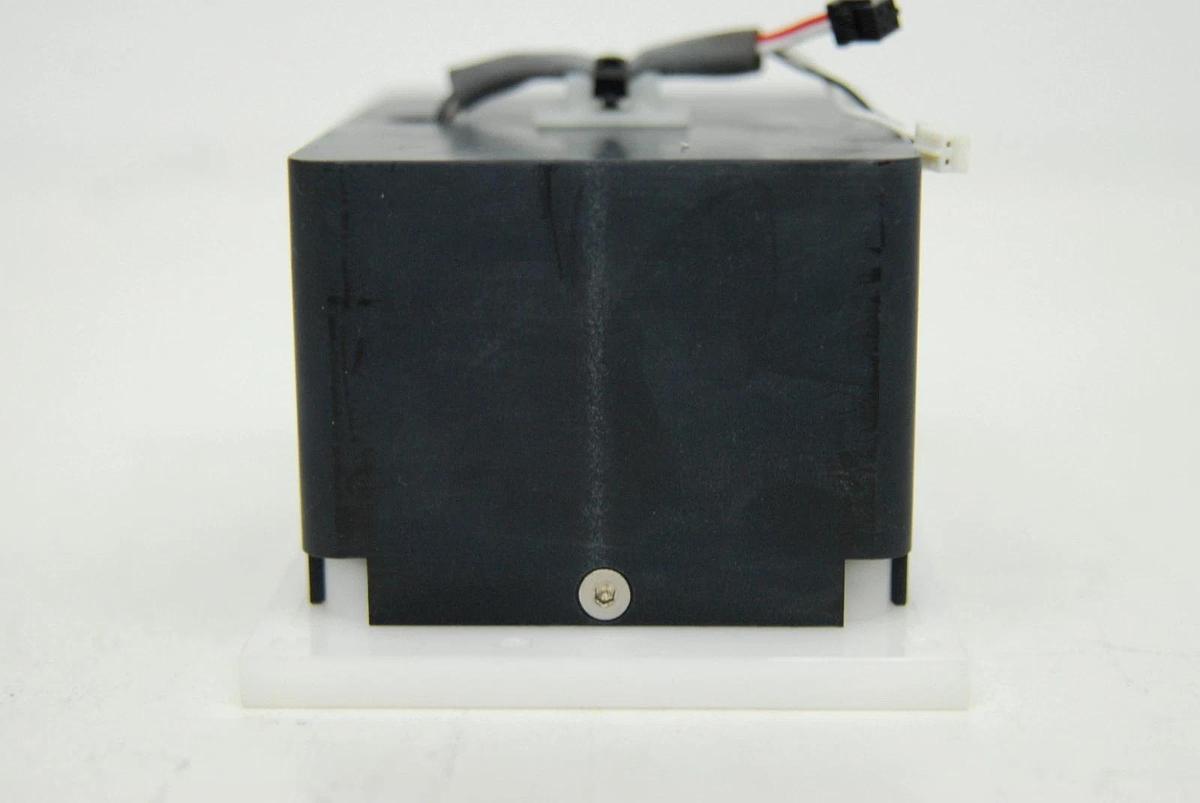 Used T2 Biosystems T2DX Analyzer - 37c Inc. 12 Well Assembly 71-04929