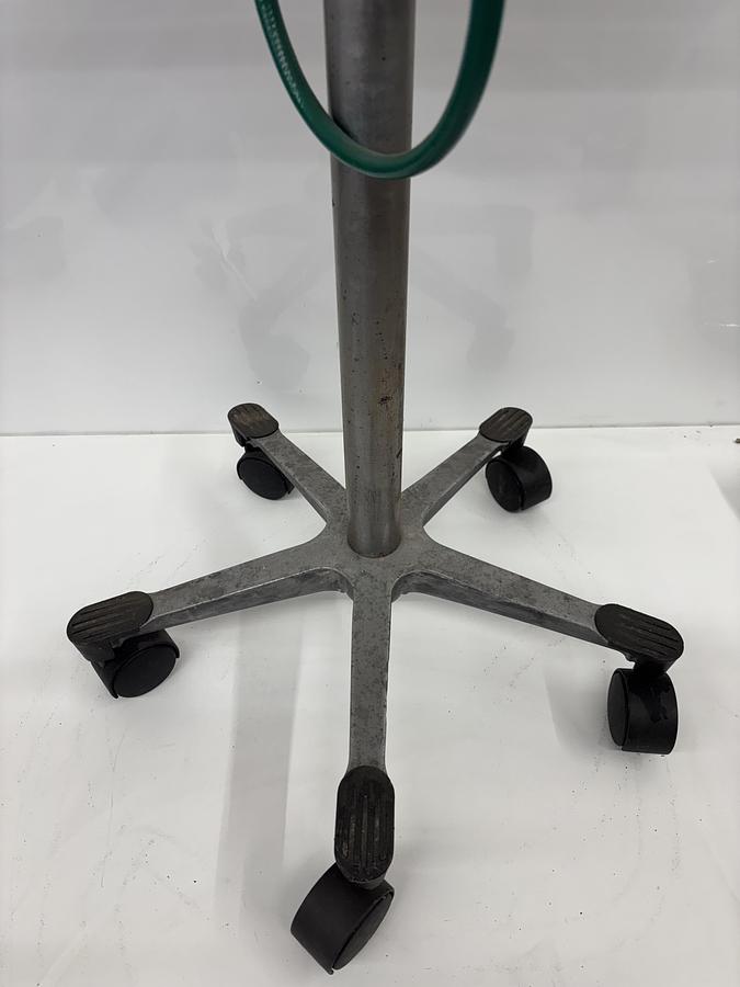 Used Matrx MDM Dental Nitrous Oxide Flowmeter with Pressure Gauges and Cart