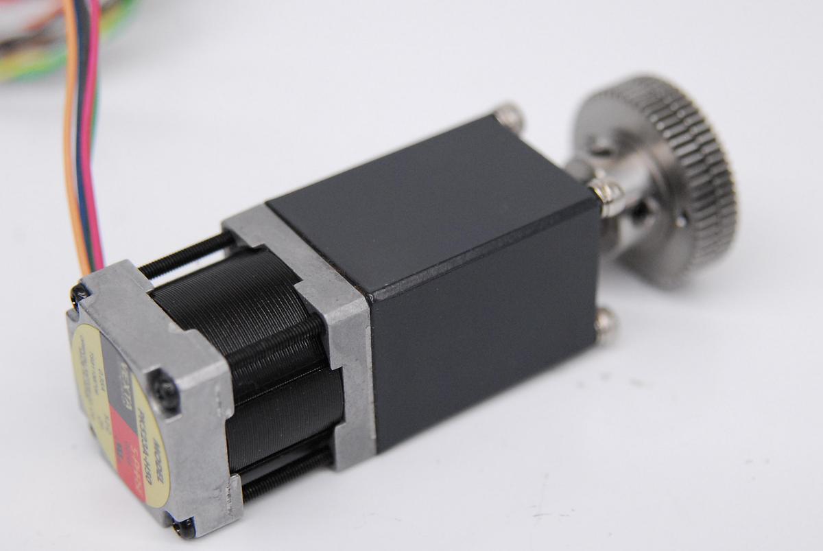 Used Oriental Motor Vexta SD5103P3 5-Phase Driver PK523A-H50 Stepper Motor