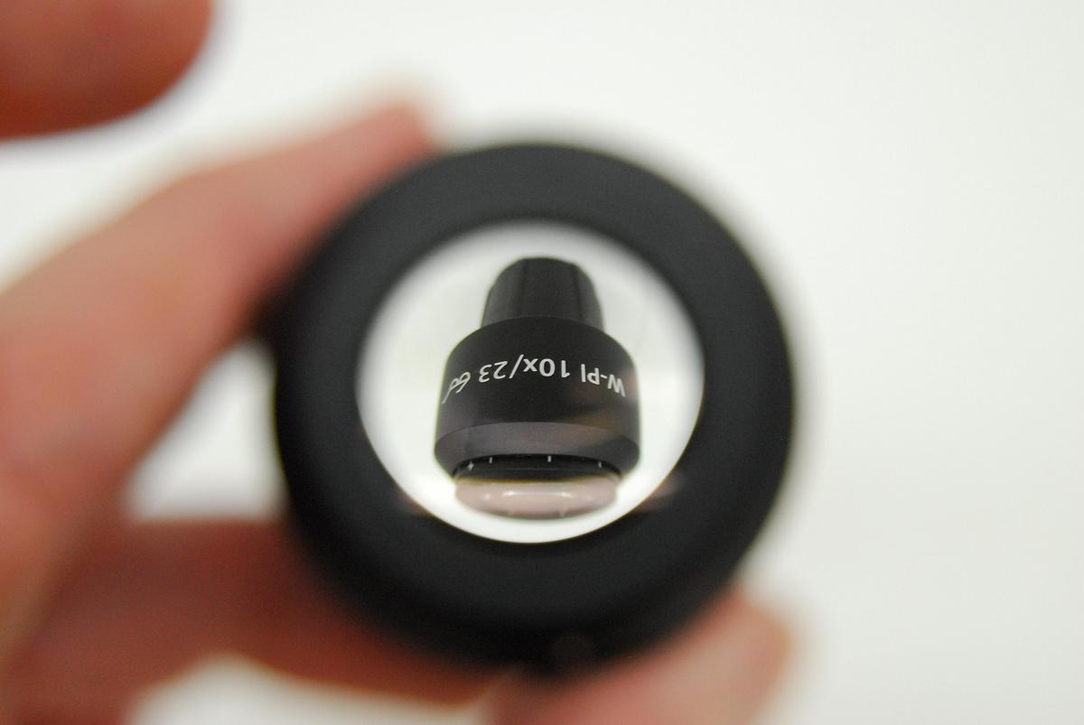 Used Zeiss 1016-758 W-PL 10x/23 Eyepiece Set (30mm Tube)