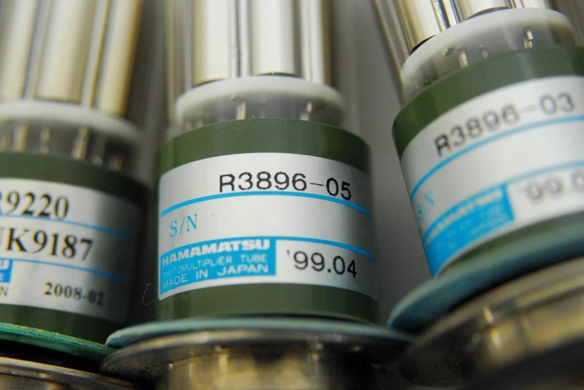 Used Hamamatsu Photomultiplier Tube W/ Sockets - Lot of 5