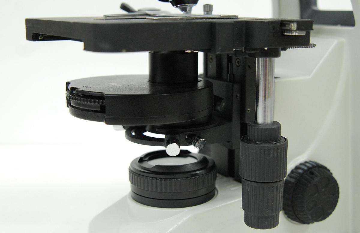 Used Motic BA300 Trinocular Phase Contrast Microscope W/ Plan 4/10/40/100 Objectives