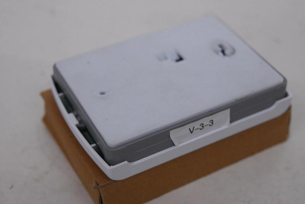 Used Delta iNTREO eZNS-T100-B-SM-047-WWG-CCI enteliZone Network Sensor