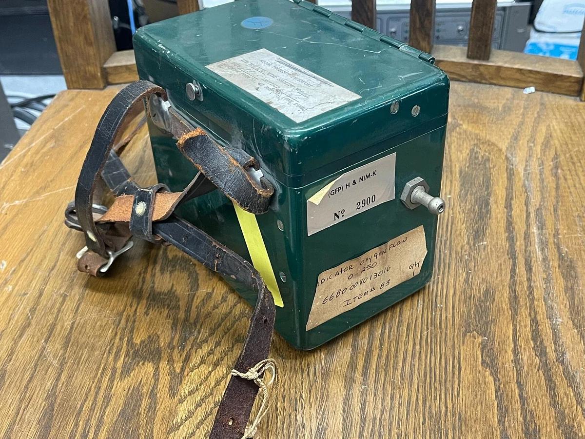 Used MSA DF 77600 Mine Safety Appliances Portable Oxygen Indicator