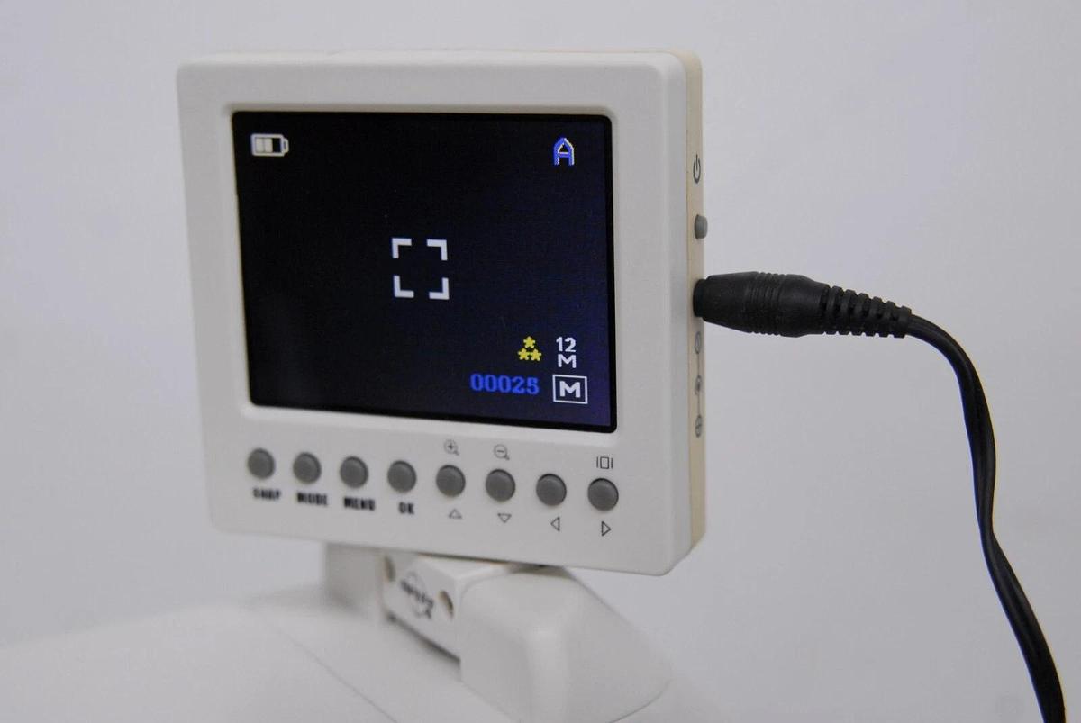 Used Swift M10 Microscope W/ Built in Camera/LCD, 4 Objectives - WORKS GREAT