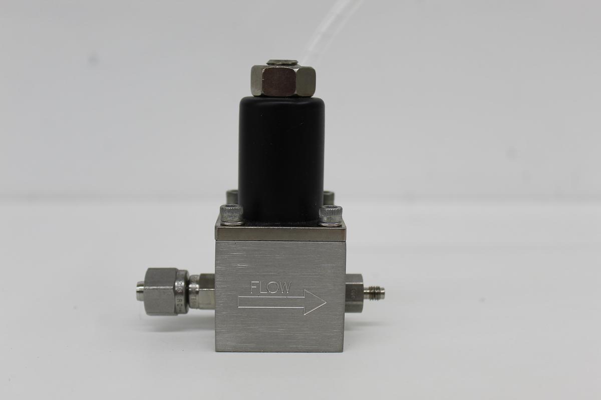 Used MKS 0248A-24847 100 SCCM Solenoid Gas Flow Control Valve