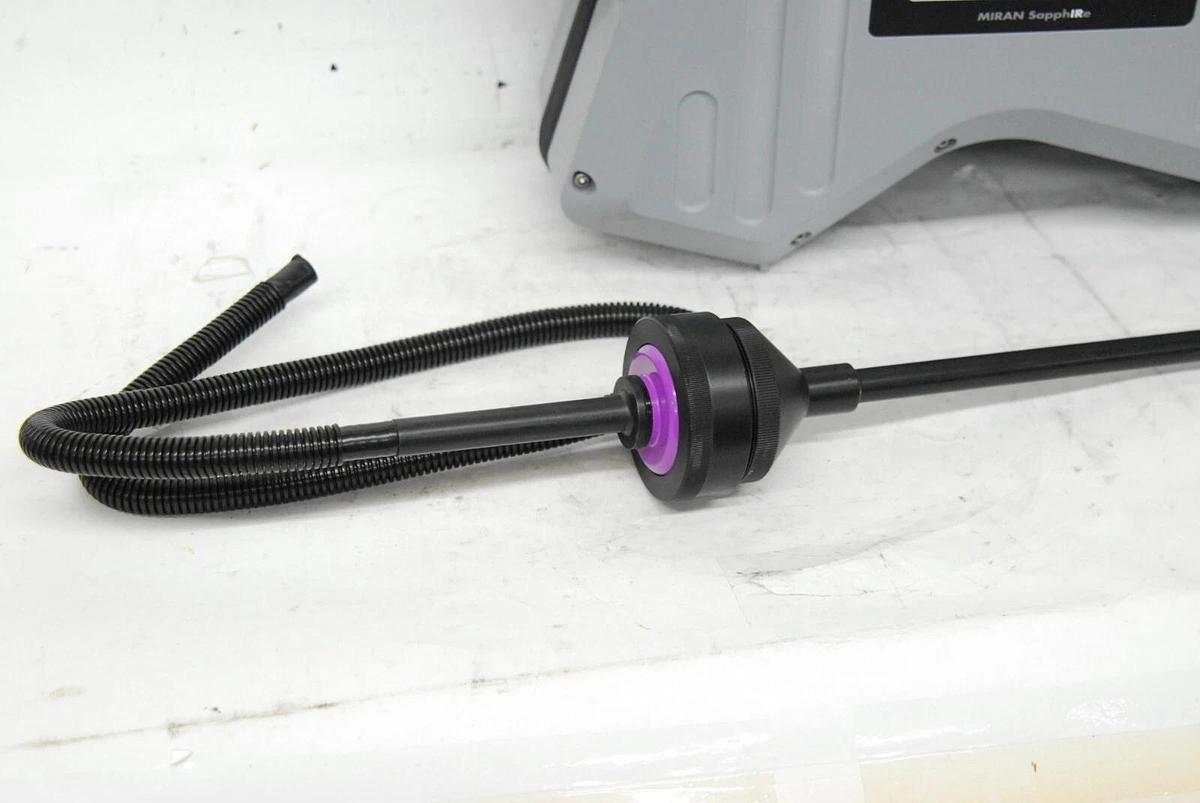 Used Thermo Miran SapphIRe 205B-XL1A4S Portable Ambient Air Analyzer