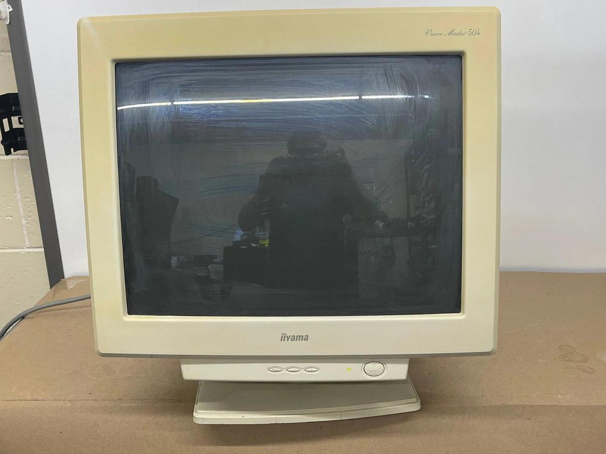 Used iiyama S104MT Vision Master 504