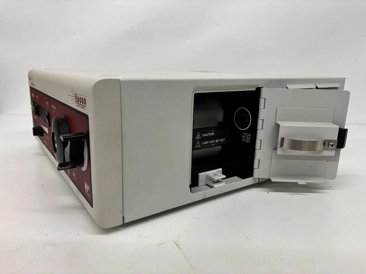 Used Stryker X6000 Endoscopy Light Source 220-185-000
