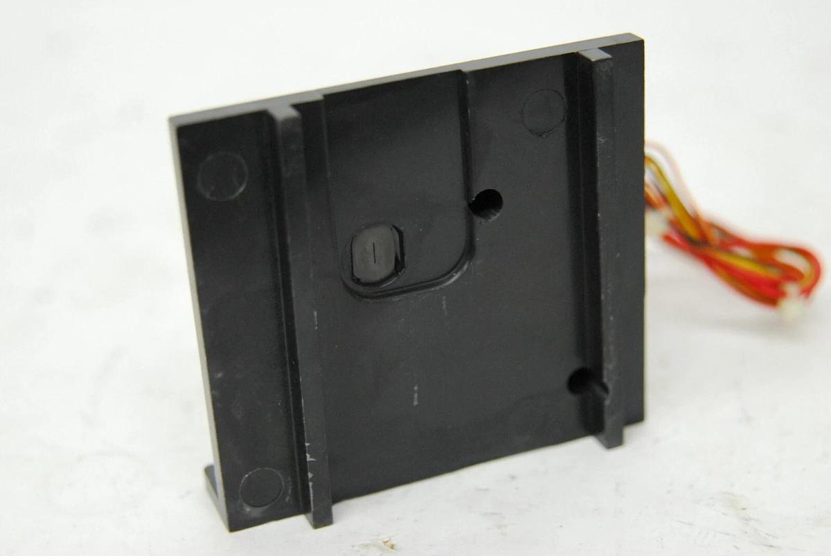 Used 206-67024-01 Slit and Filter Assembly - Shimadzu UV-1700