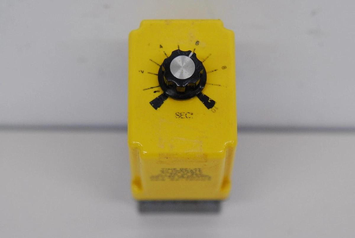 Used AMF Potter & Brumfield CDB38-70003 Time Delay W/ Socket - TESTED