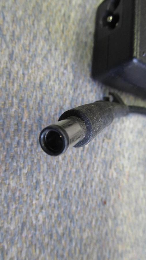 Used HP  AC Adapter 65W 19.5V 3.33A 677774-003 PPP009D