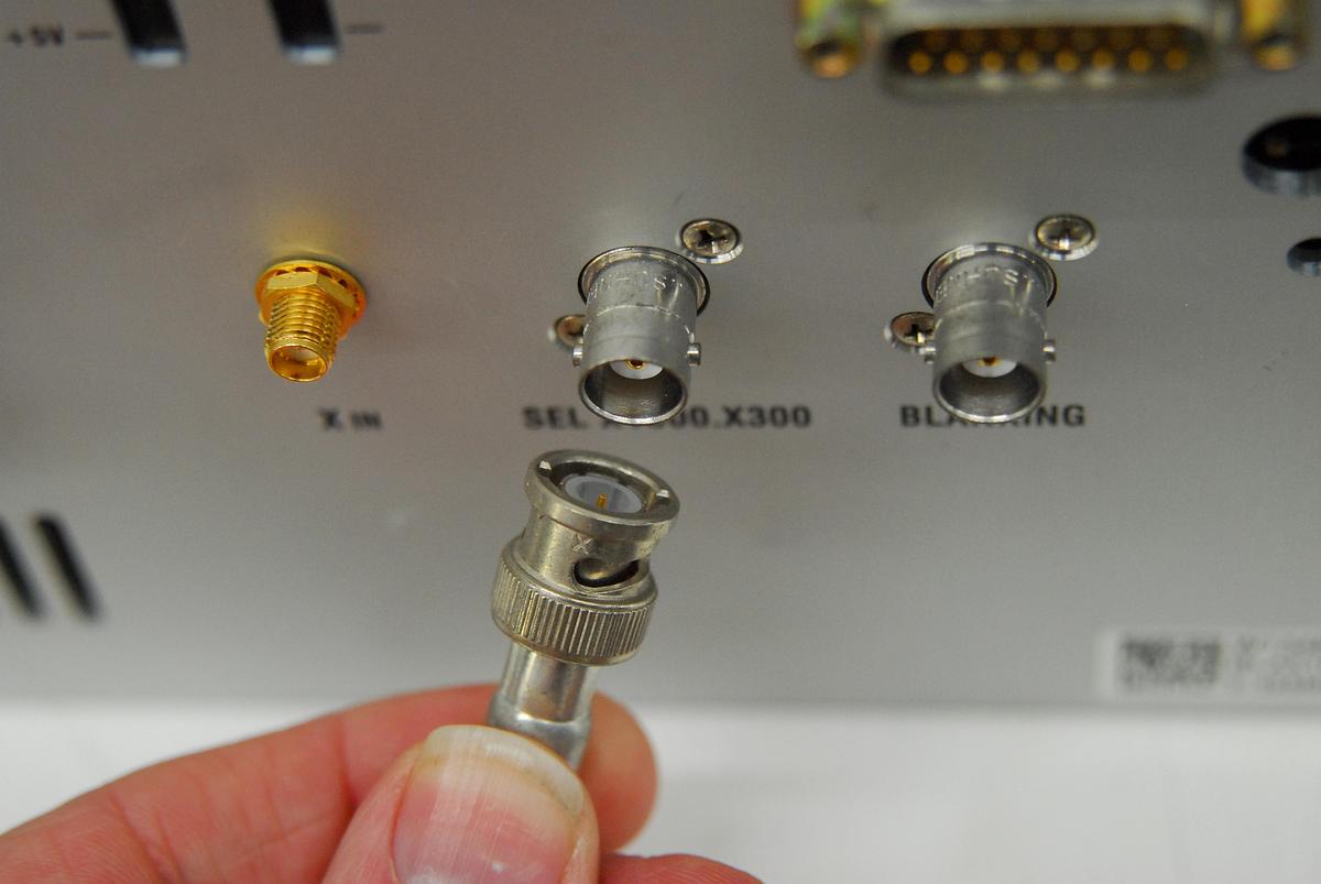 Used Bruker BLAX1000 6-365MHz High-Power Broadband Linear Pulse Amplifier - BioSpin