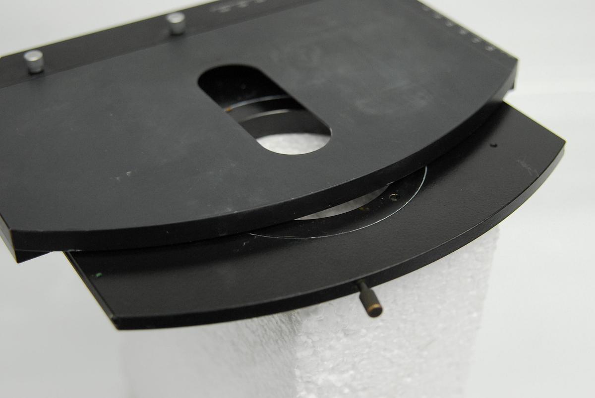 Used Zeiss 1067-325 Right Hand Rotating XY Microscope Stage 75mmx50mm/240°