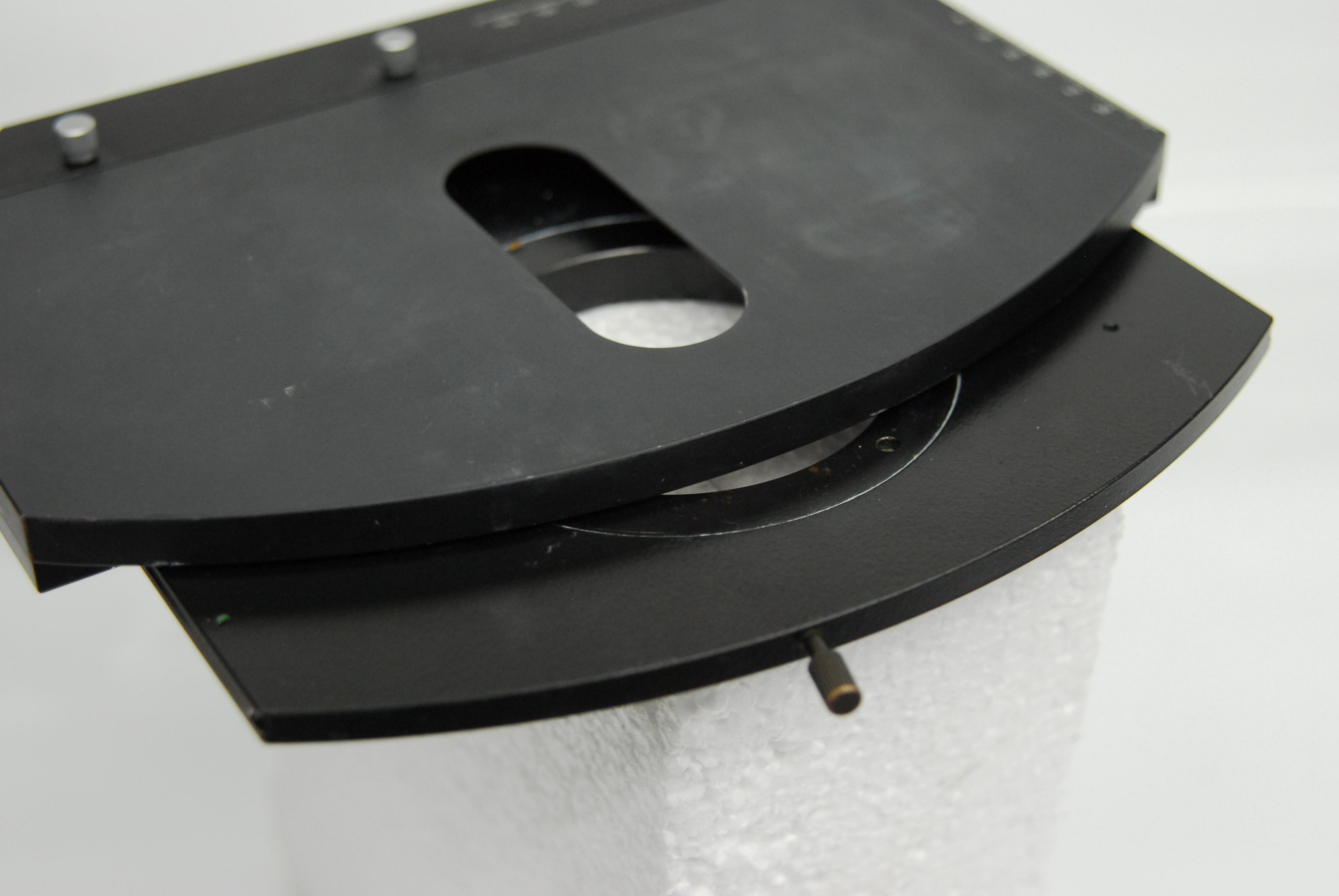 Used Zeiss 1067-325 Right Hand Rotating XY Microscope Stage 75mmx50mm/240°