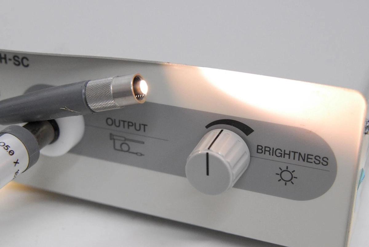 Used Olympus CLH-SC Halogen Light Source w/ O5.0x10.0ST Gray Light Guide