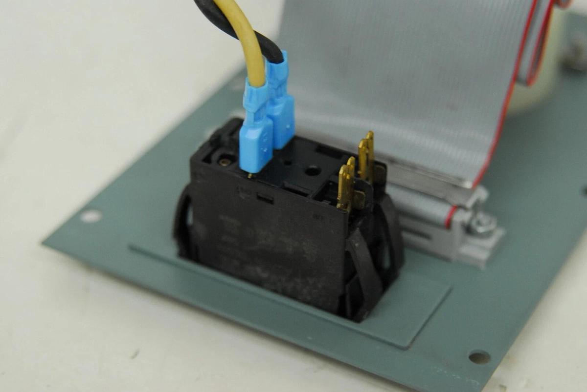 Used Becton Dickinson FACSCalibur Power/IO Assembly W/ Cables