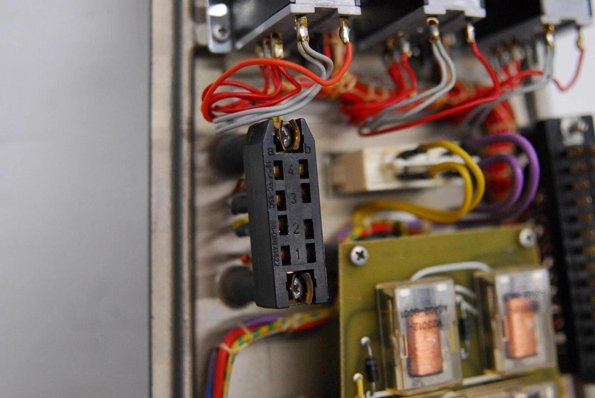 Used Carl Zeiss 305360 STATIVFUSS U OP-MI Power Control Panel