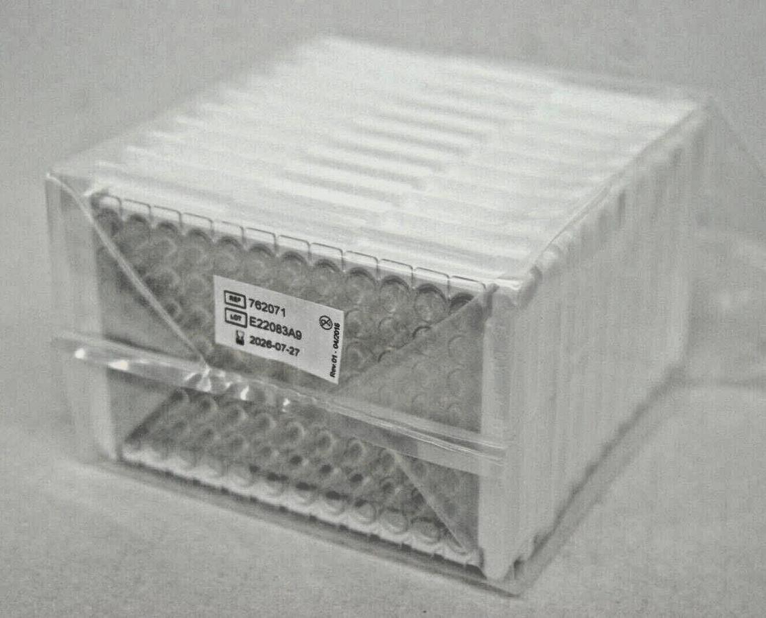 Used Greiner 762071 Strip Plate 12xF8 PS F-BOTTOM CLEAR MICROLON HIGH BINDING 10Pc