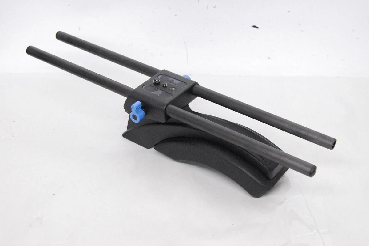 Used RedRock Micro microShoulderPad W/ 18" 19MM Carbon Fiber Rods